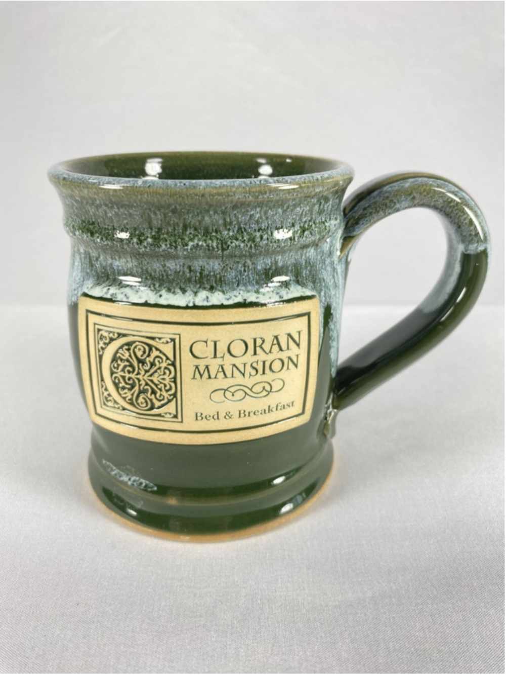 Grey Fox Pottery Cloran Mansion Bed & Breakfast 16 Oz Stoneware Mug Green USA